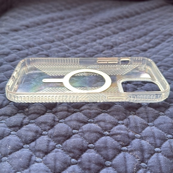 Speck IPhone 13 Pro Max case - Picture 4 of 8